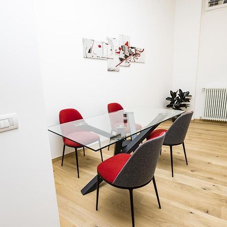 ミラノLoft La Sedia Rossa - Centro Storicoアパートメント エクステリア 写真