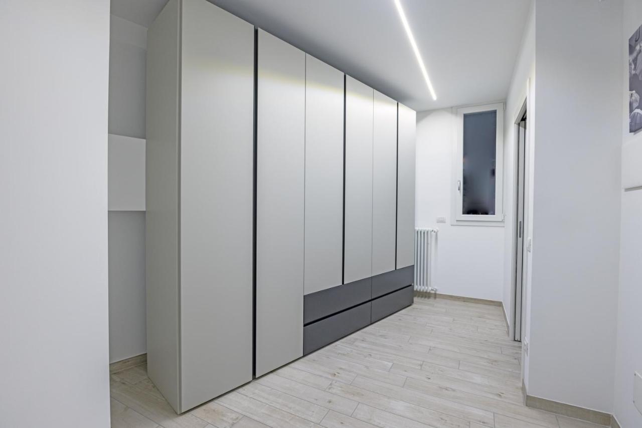 ミラノLoft La Sedia Rossa - Centro Storicoアパートメント エクステリア 写真