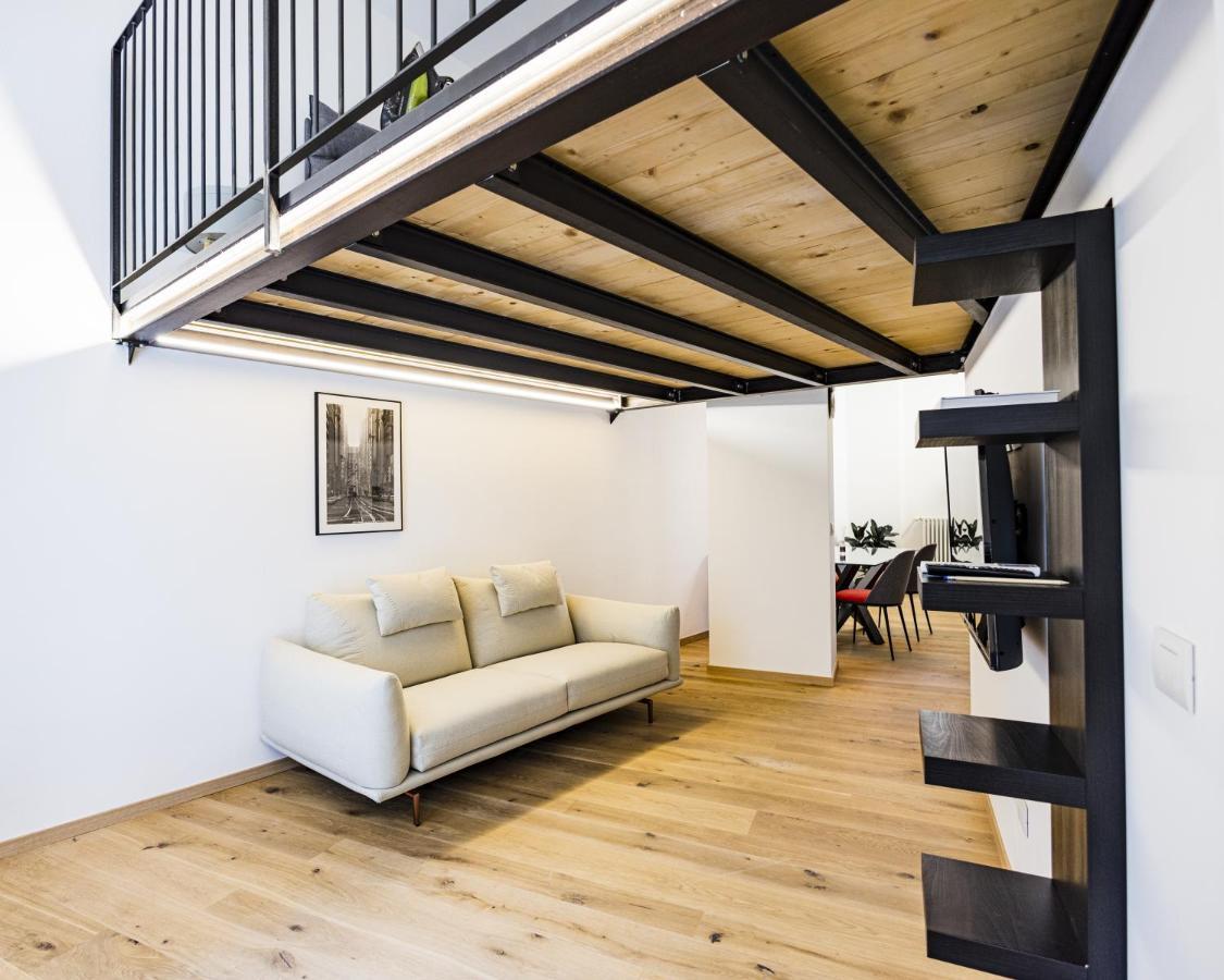 ミラノLoft La Sedia Rossa - Centro Storicoアパートメント エクステリア 写真